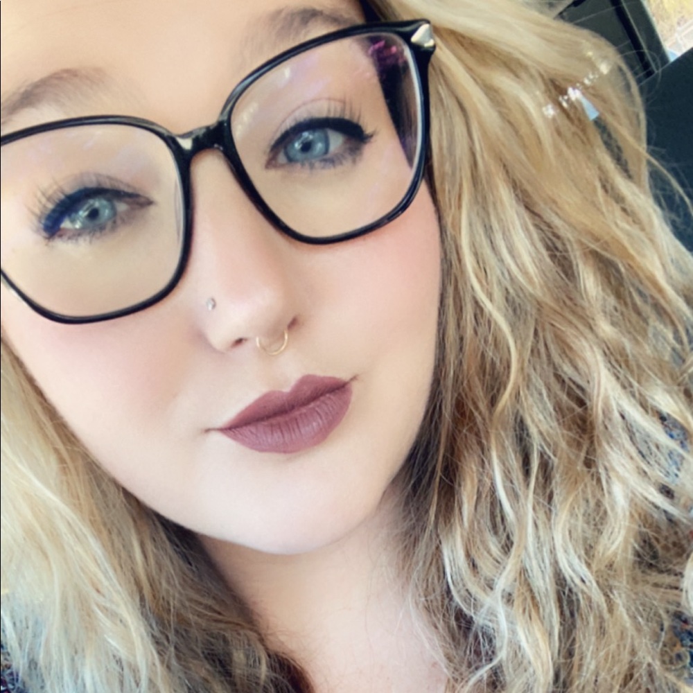 Meet your Posher, Meghan
